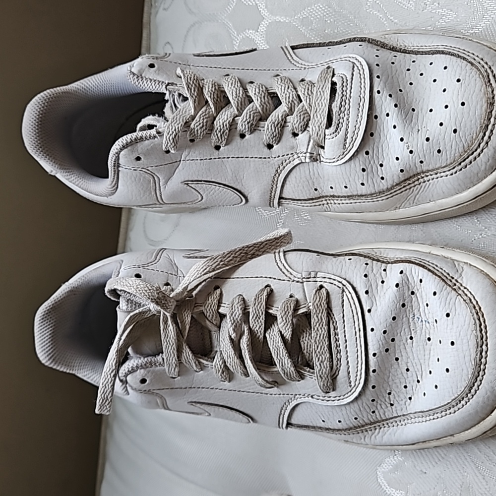 Nike  sneaker